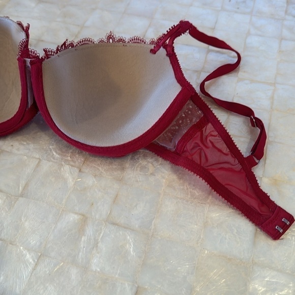 32D Victoria’s Secret Dream Angels lined Demi red lace bra nude delicate - Picture 6 of 9